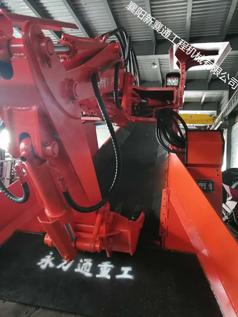 皮帶輸送扒渣機.jpg 皮帶輸送扒渣機.jpg