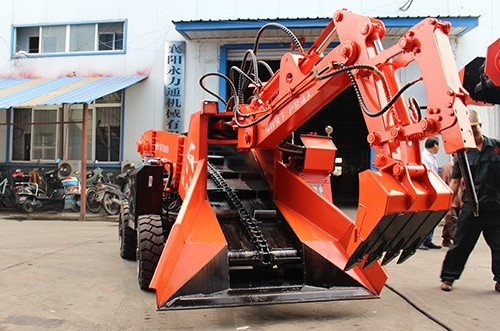 1620789444202841.jpg 80型輪式刮闆破碎錘扒渣機3.jpg